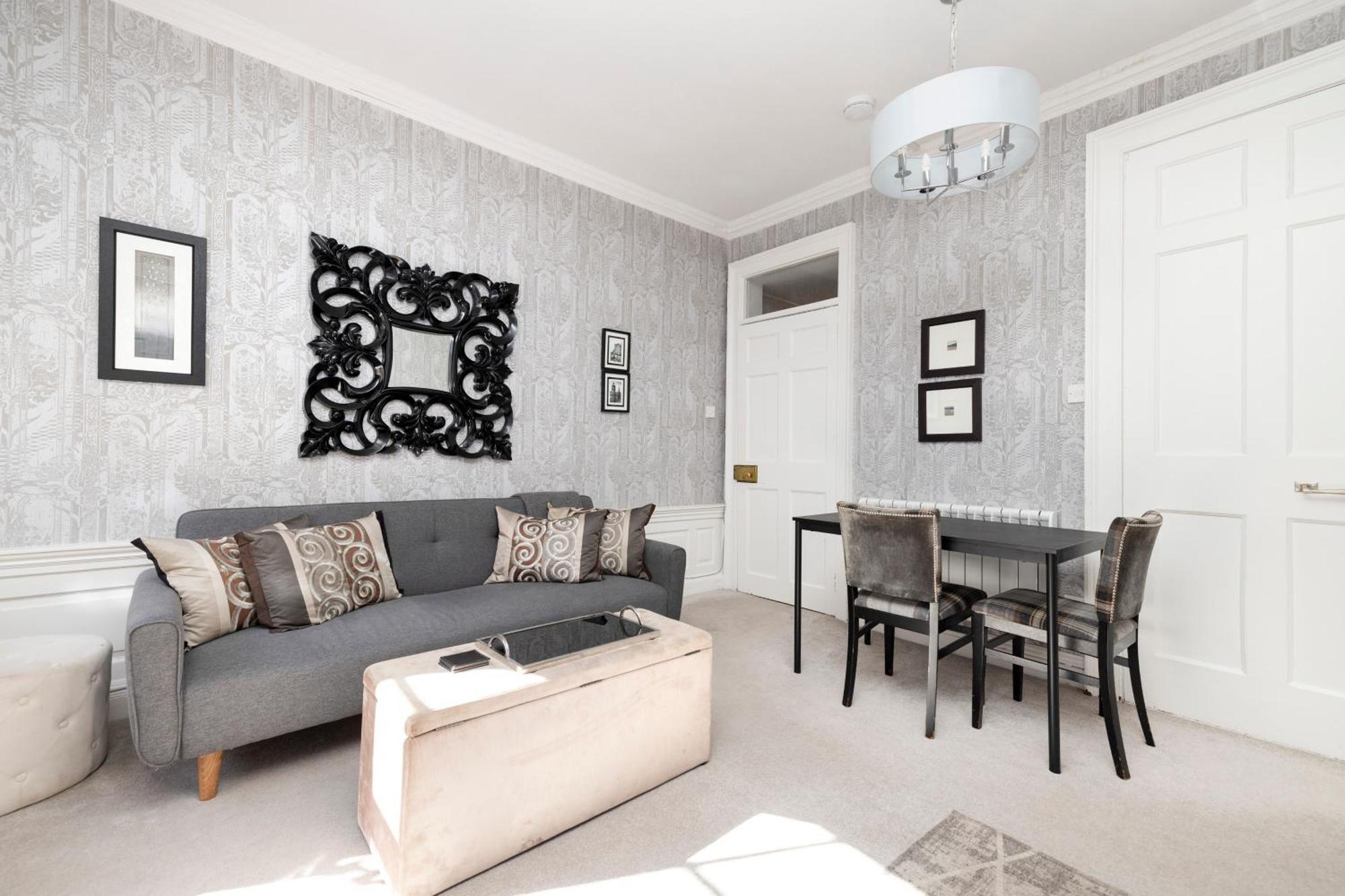 אדינבורו Joivy Exclusive Apartment At The Heart Of New Town מראה חיצוני תמונה